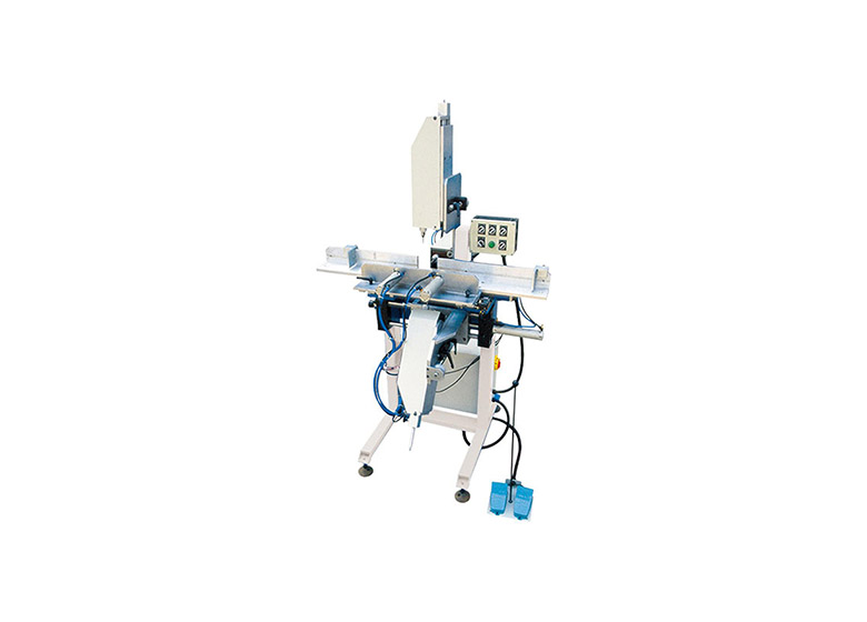 Auto Water Slot Milling Machine (Three Axis)