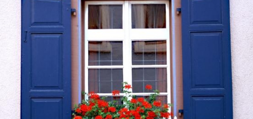 Are Aluminium doors better than wood?