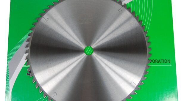 What is the best saw blade to cut aluminum?