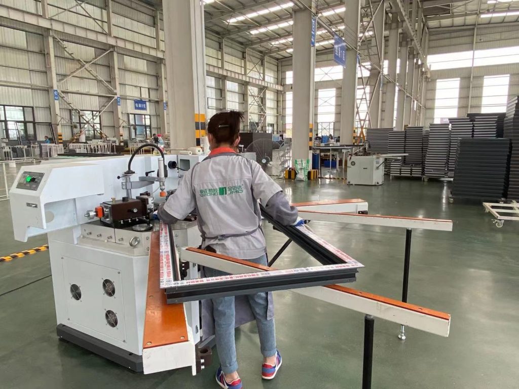 How to make aluminium windows?